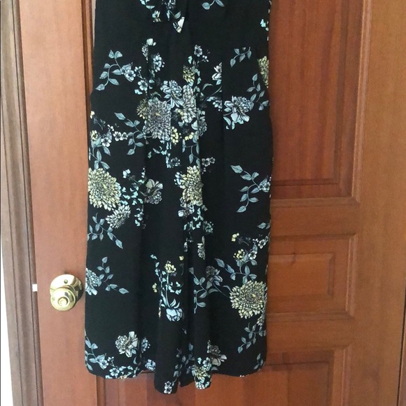 Candie’s Black Floral Jumpsuit SIZE L - Picture 3 of 6